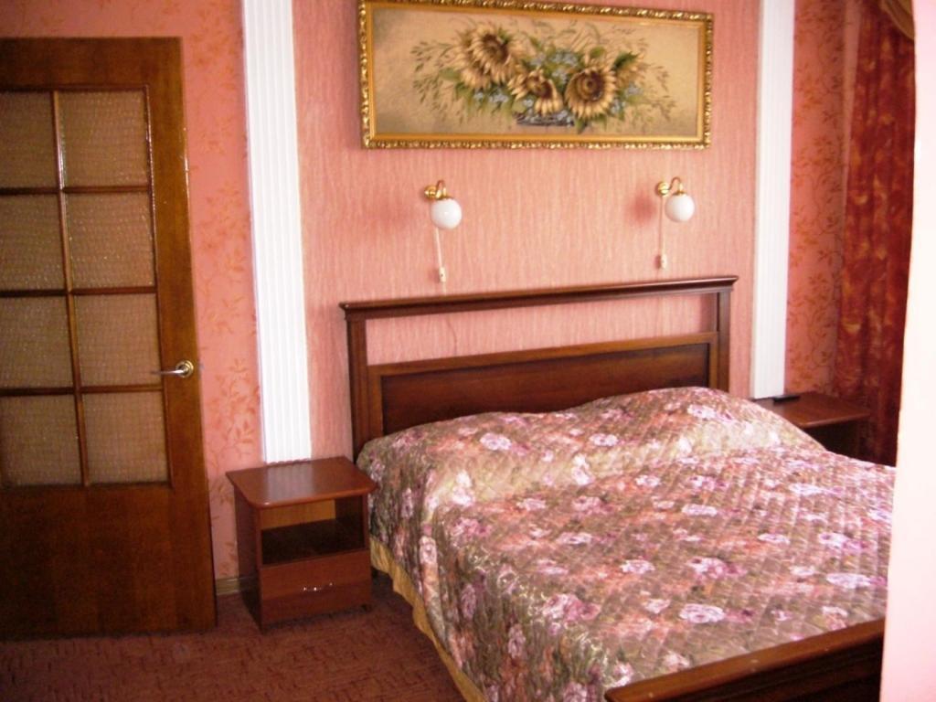 Hotel Profspilkovyi Lutsk Room photo