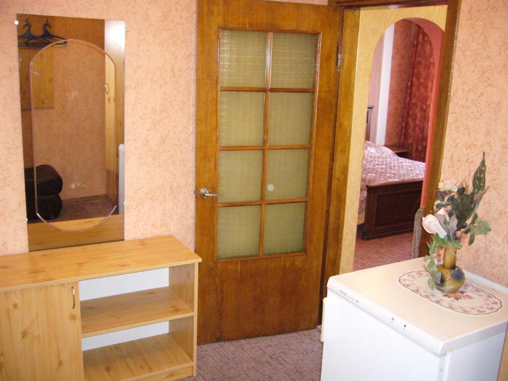 Hotel Profspilkovyi Lutsk Room photo